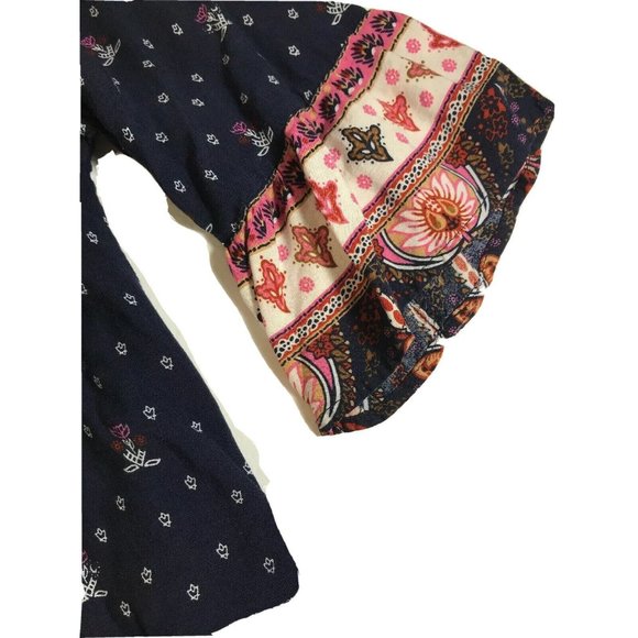 Junior Women’s Small Wild Blue Sadie Robertson Peasant Blouse Top - 3/4 Sleeves - Picture 4 of 11